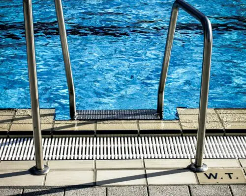 swimming pool ladder