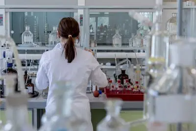 worker in laboratory